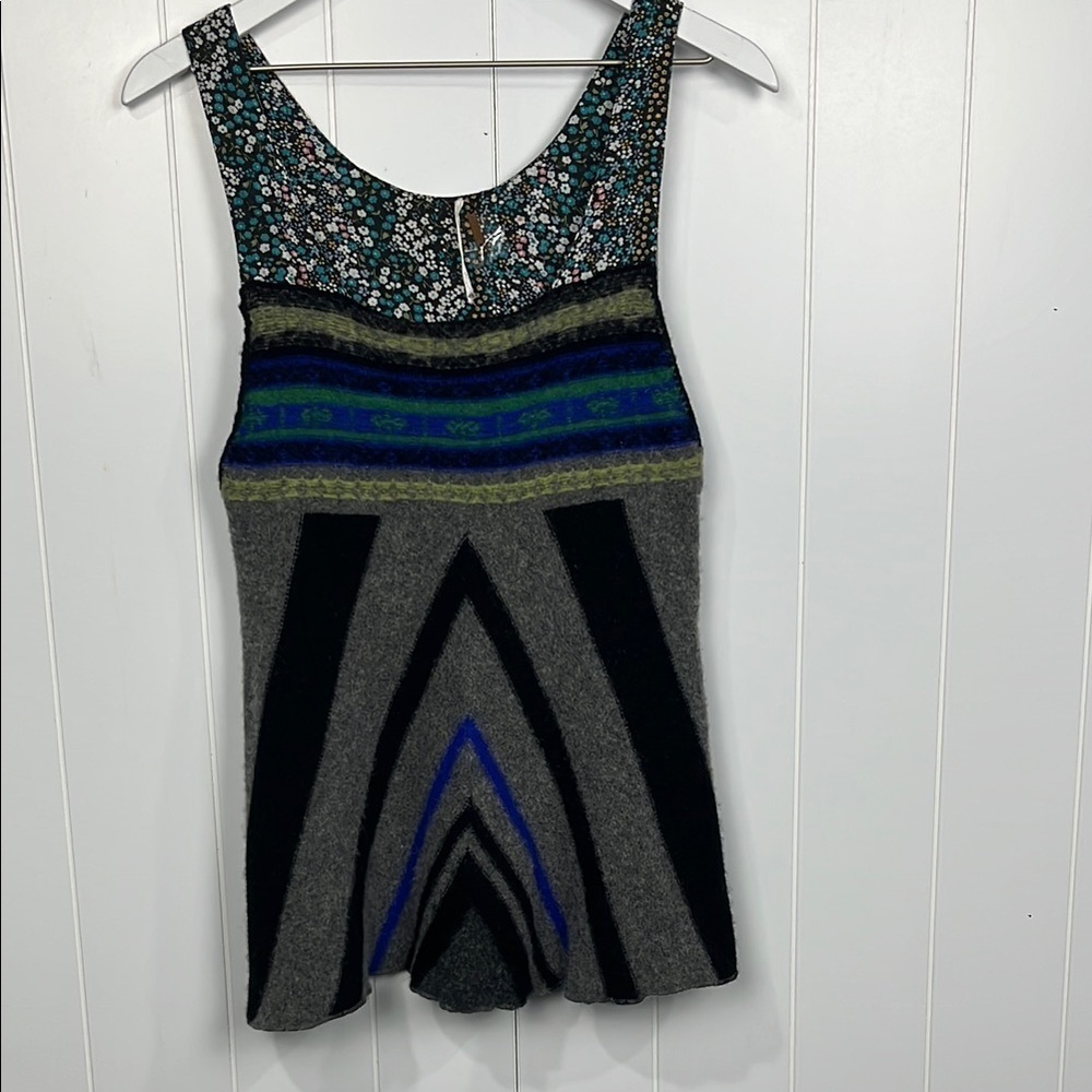 Free People Womens Tank Top SP Gray Green Pullover Floral/Stripe Wool Blend EUC
